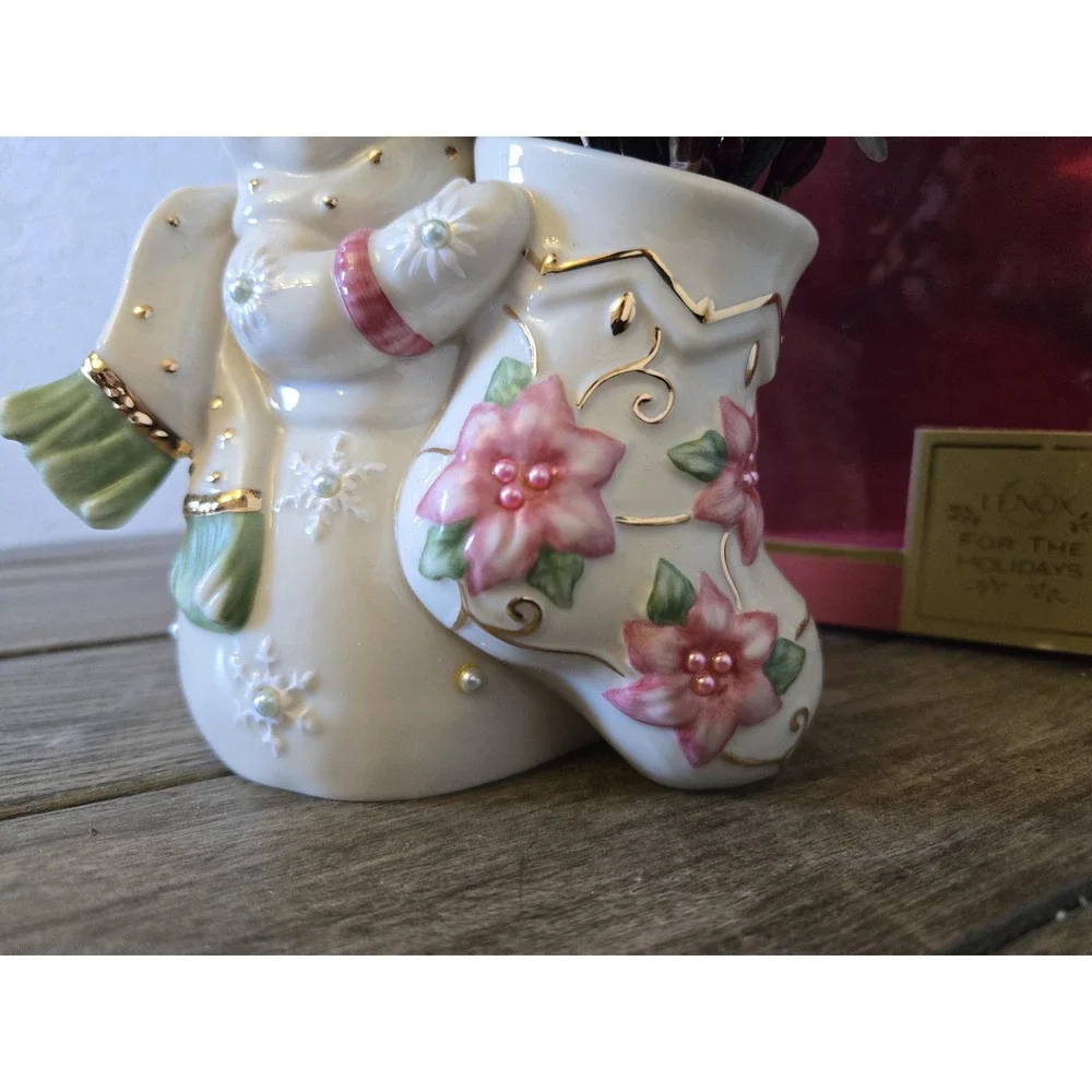 Lenox For The Holidays Petals And Pearls Snowman Christmas Porcelain Bud Vase